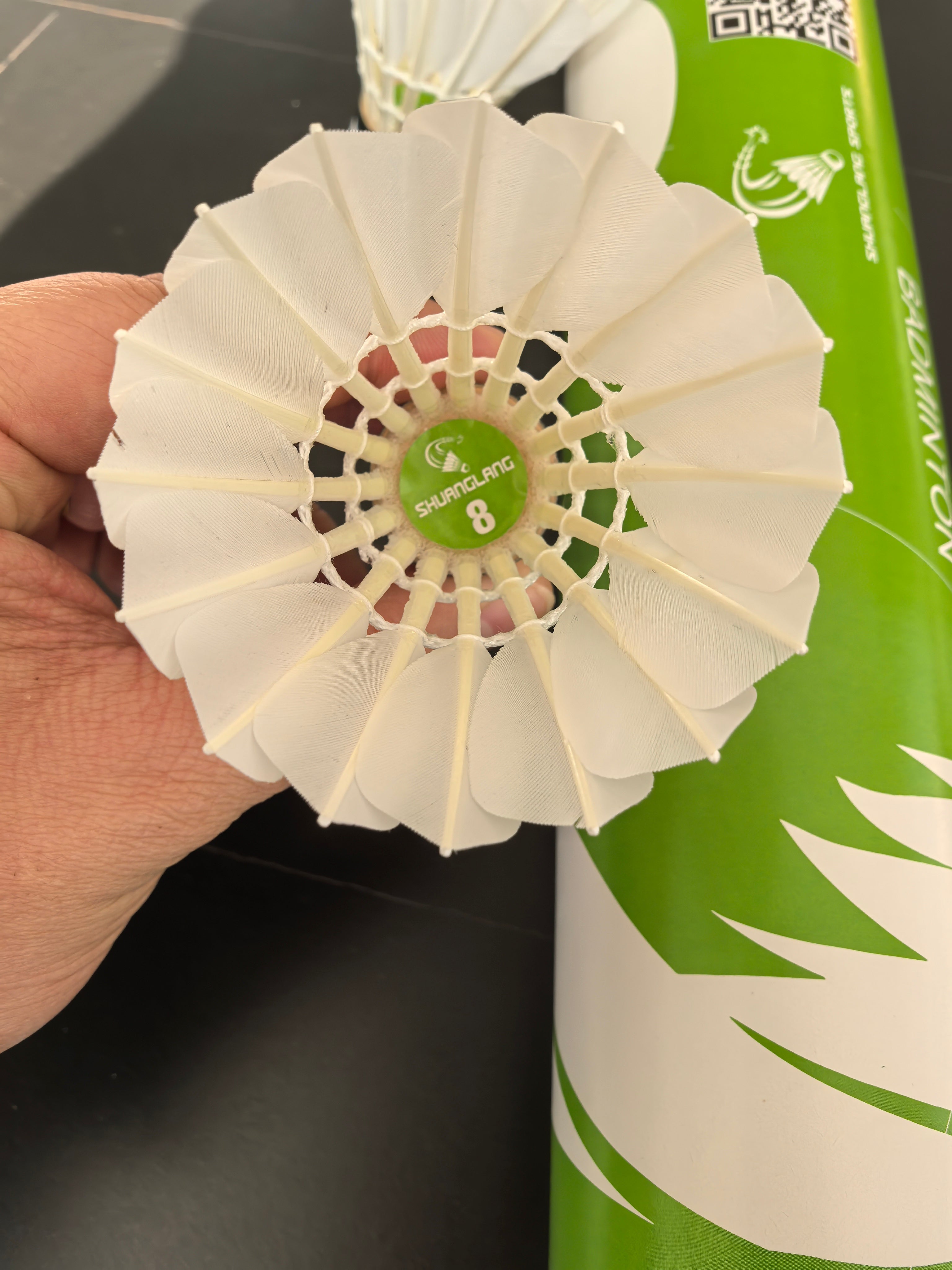 SL8 Badminton shuttlecock